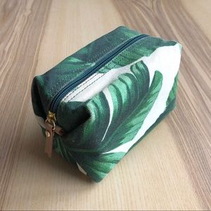 India Hicks Tropical Palm Leaf Make Up Bag
